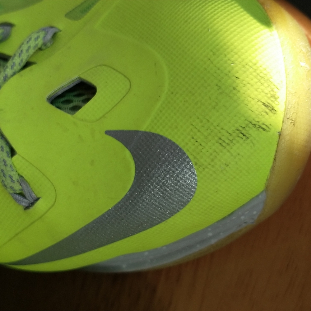 NIKE SNEAKERS! - Picture 2 of 14